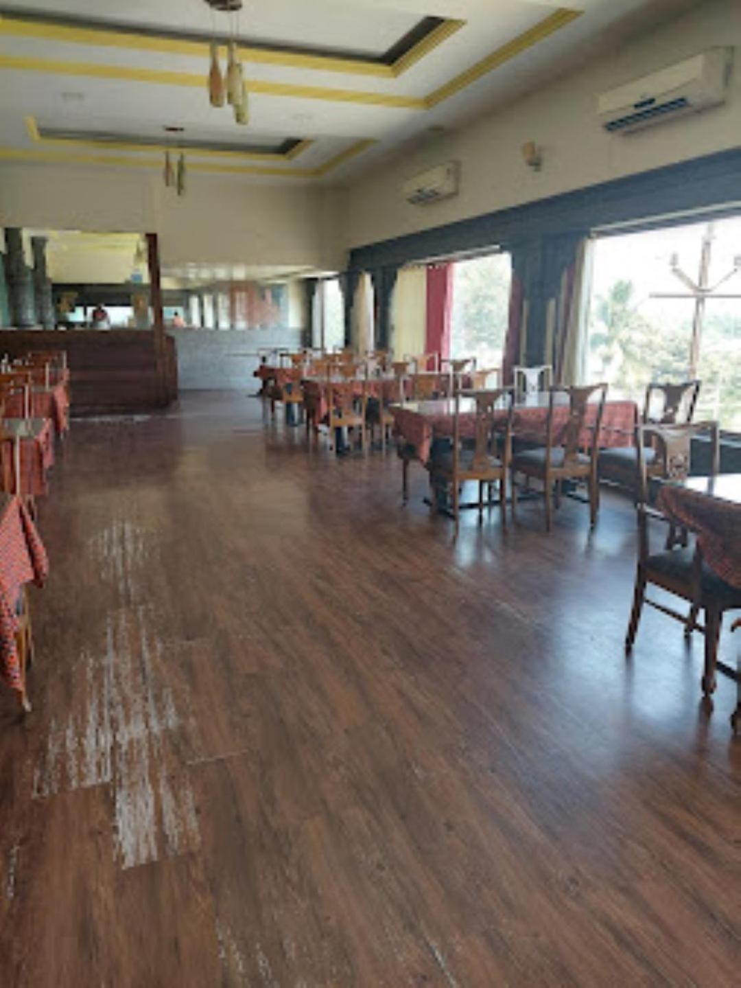Hotel Maratha Palace,Satara Exterior foto